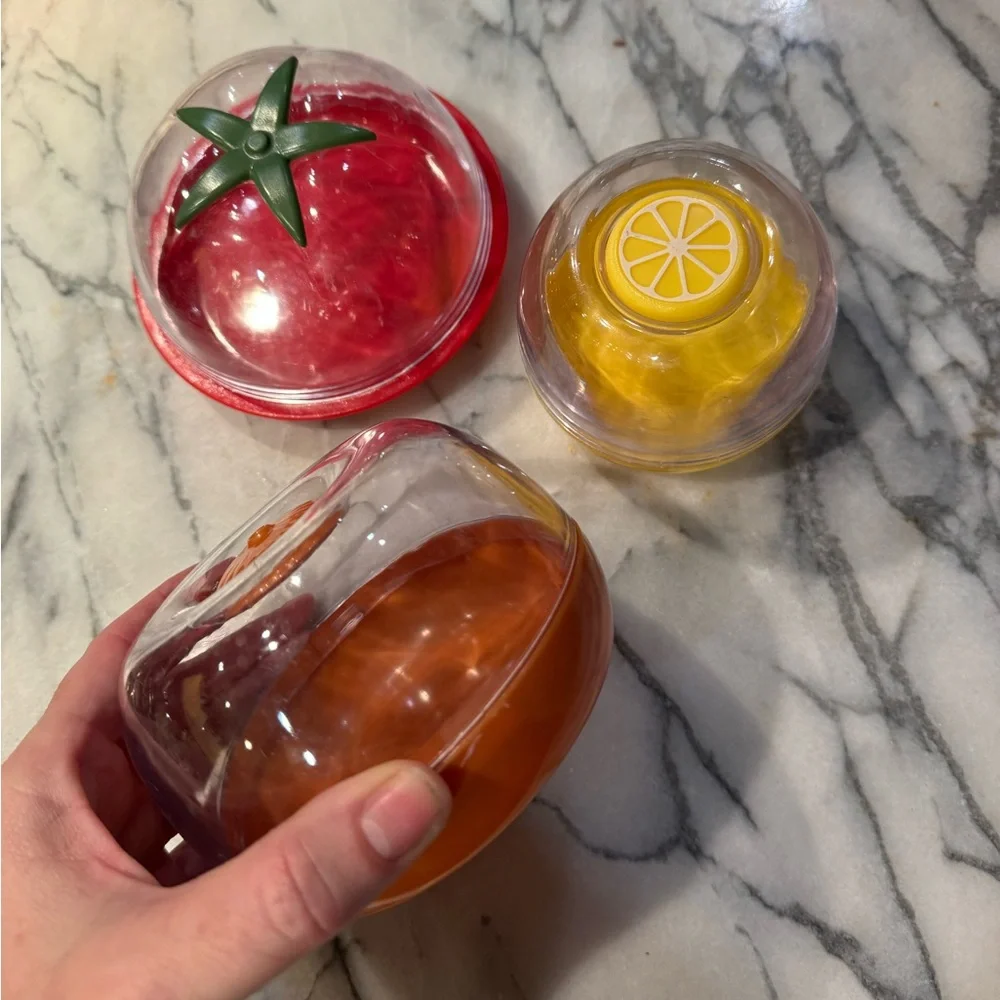 WILLIAMS SONOMA ✨ Tomato Onion Lemon pod storage holders Joie